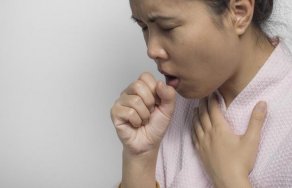 Комок в горле: как избавиться от причины кашля