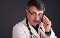 Доктор Комаровский: горло красное и болит, как лечить боль