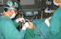 Больно ли удалять гланды: боли при удалении миндалин с наркозом