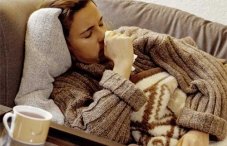 Насморк, боль в горле и температура 37-38: как лечить