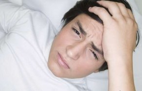 Закладывает нос ночью: причины заложенности ноздрей во время сна